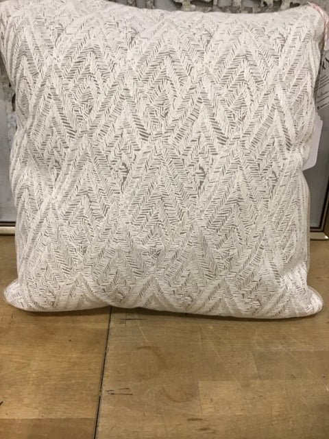 18" Bellamy Lane Linen Chevron Pattern Pillow