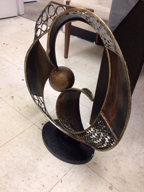 Artmax Round Metal Sculpture