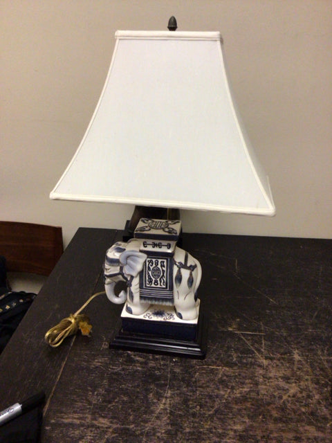 White Ceramic Elephant Table Lamp W/Shade