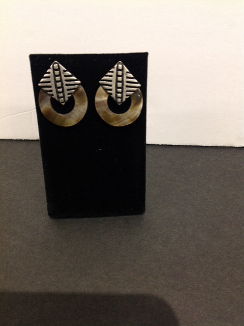 Silver/Black Earrings w/MOP Ring