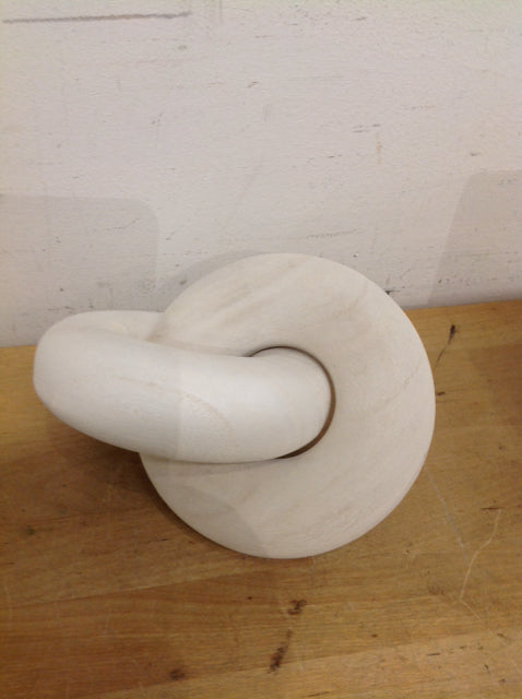 7" White Wood Knot