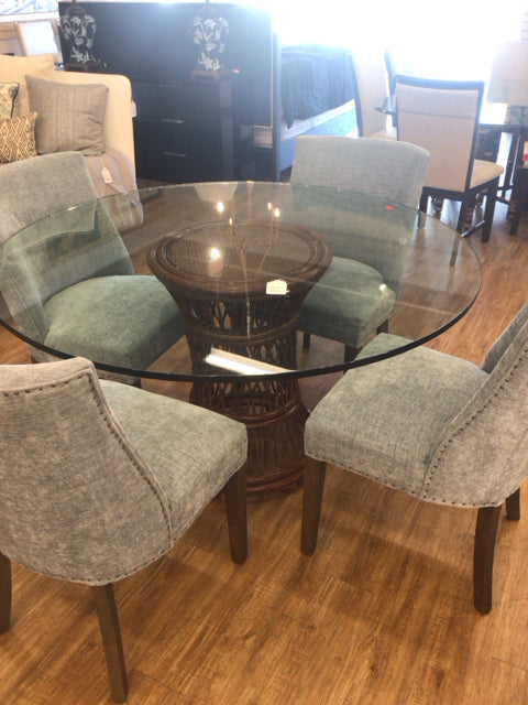 54" Lexington Round Glass Top Pedestal Dining Table