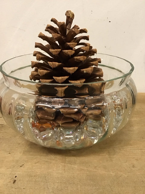 9" Scalloped Round Clear Bowl W/Glass Beads & Acorn