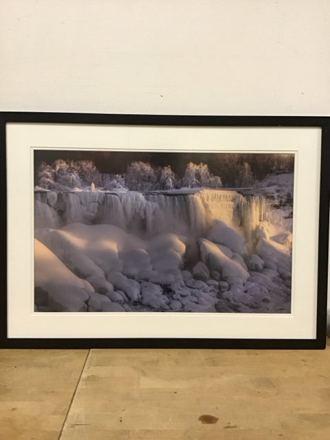 22'x31.5" Niagra Falls Winter Art
