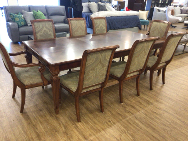 Ethan Allen Dining Table/8 Chairs 2 Leaves