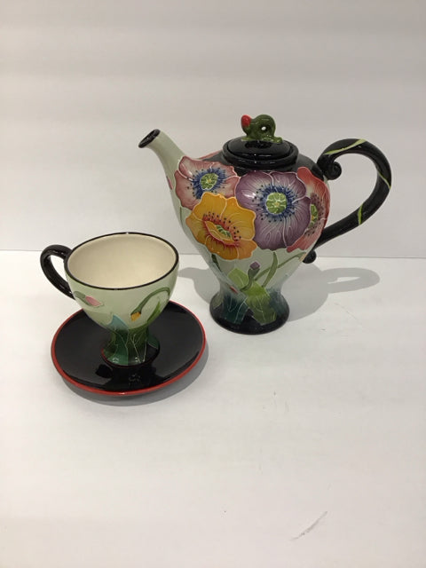 J McCall Blue Sky Poppy Teapot w/Cup & Saucer