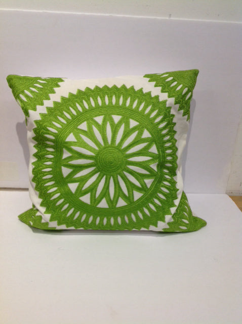 18" White w/Chartreuse Medallion Pillow