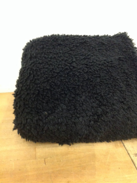 Throw- P B Black Chenille