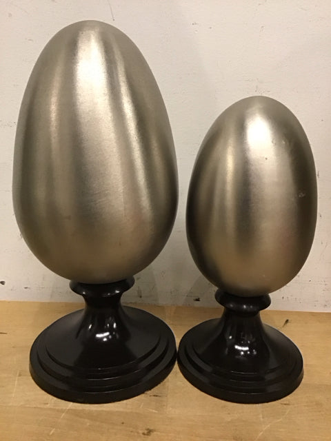 Set Of 2 Chrome Metal Egg Sculptures 11" & 9"