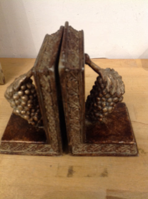 6" Pair Of Resin Grape Book Holders