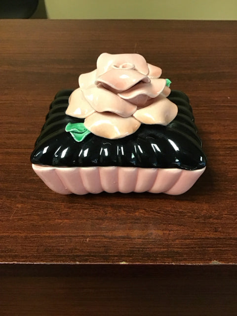 4.5" Porcelain Pink/Black Rose Trimket Box