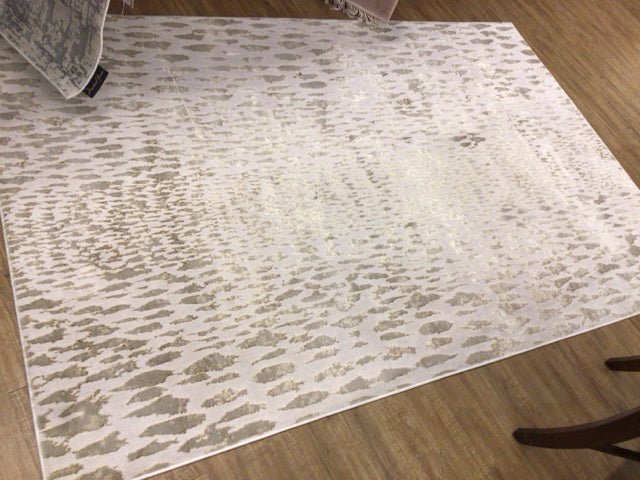 5' X 7'6" Nikki Chu Kimball Design Malilla Collection Rug