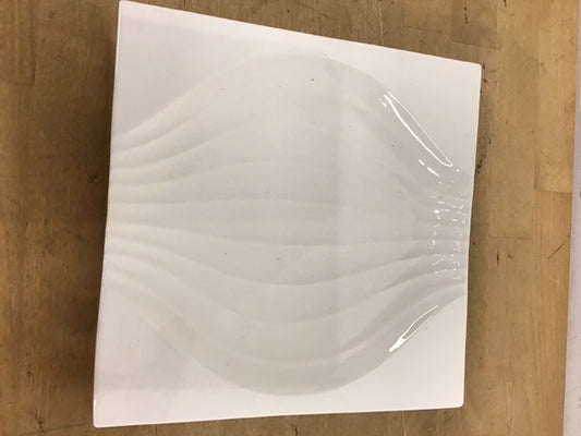 9.5" White Ceramic Onion Pattern Tray