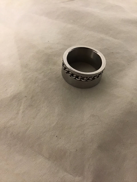 Silvertone Chain Link Pattern Ring