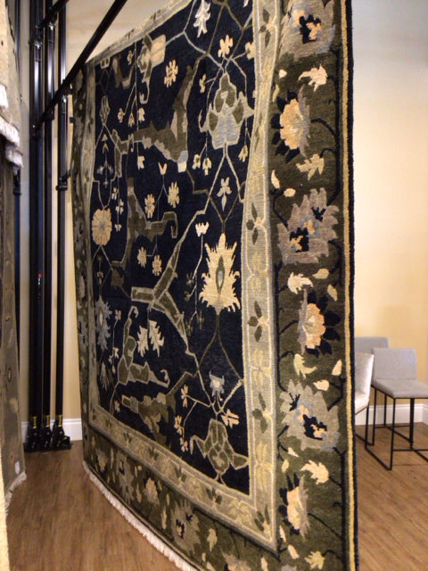 8.6x11  Black/Green Rug