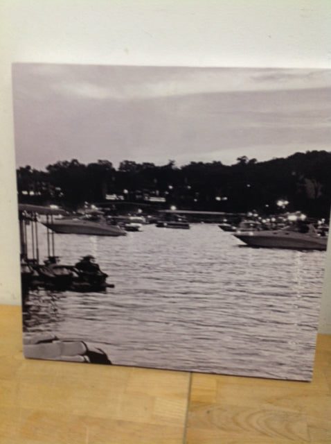 16" Sq Black & White Boat Canvas