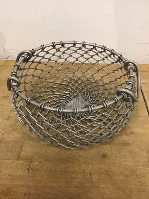 9" Round Metal Handled Basket