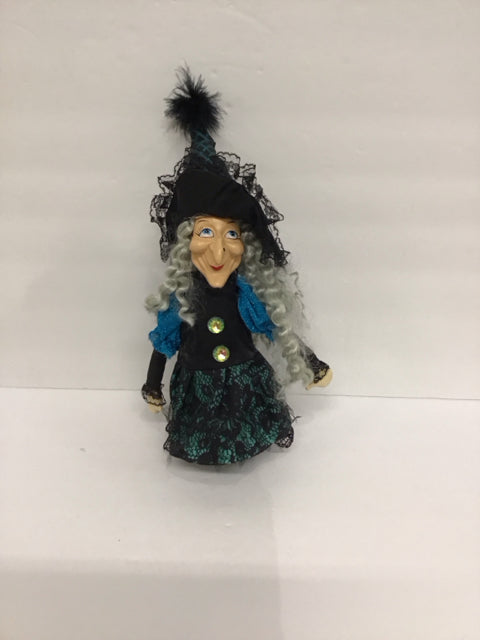 14" Witch