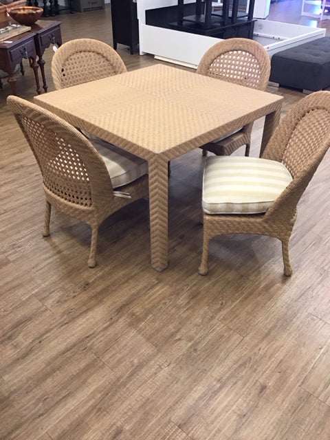 5 PC Oscar De La Renta Resin Wicker Dining Set W/Cream & Beige Striped Cusions