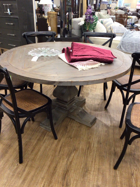 Round Wood Pedestal Dining Table
