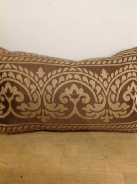 Pillow- 18" Brown & Tan Print