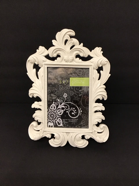 5x7 White Resin Decorative Frame