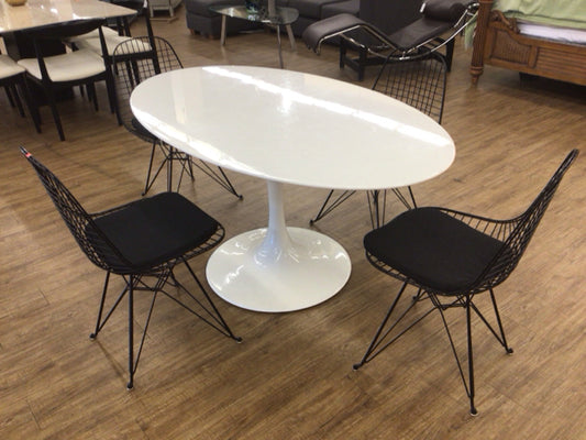 Set Of 4 Black Metal Wire Dining Chairs W/Cushions