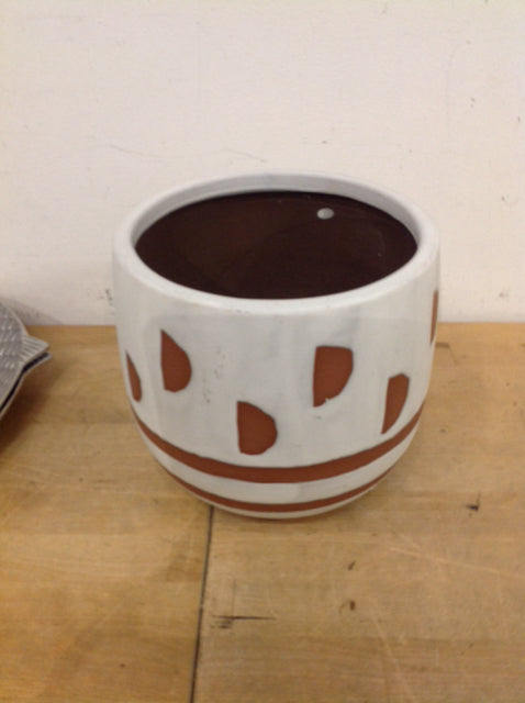 Planter- 8" Brown & White Pottery