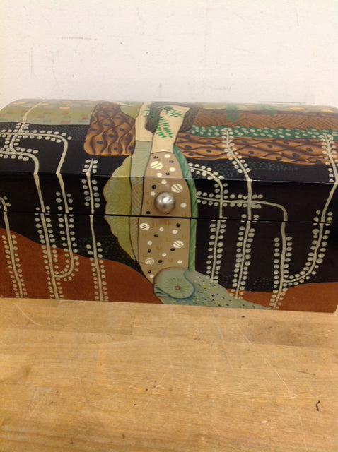 18" Painted Lacquer Trunk Box