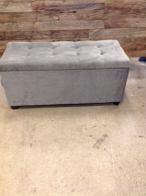 Gray Tufted Bench W/Storage