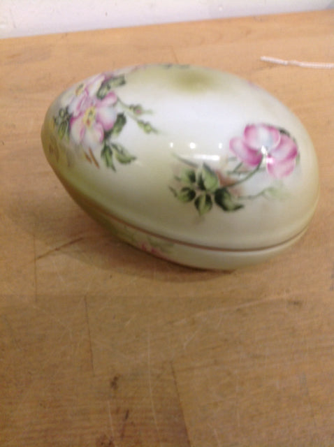 6" Nippon Painted Egg