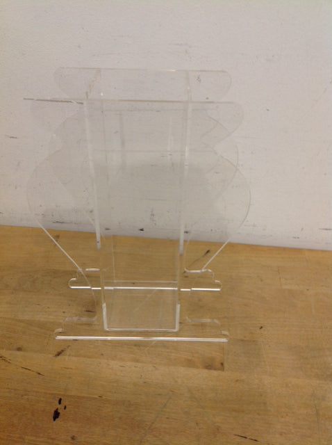 Vase-.10" Lucite