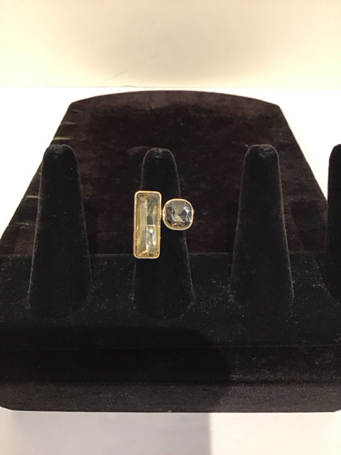 Gold Ring w/Sq & Rectangular Stones
