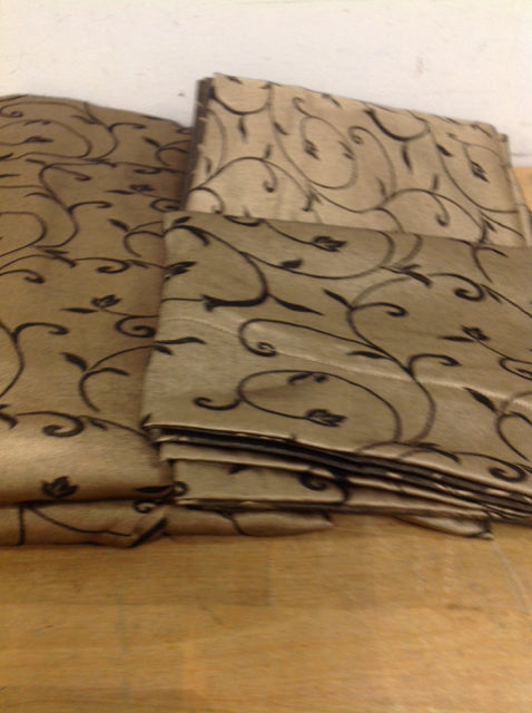 Queen - 3 Pc Gold & Black Scroll Duvet Set