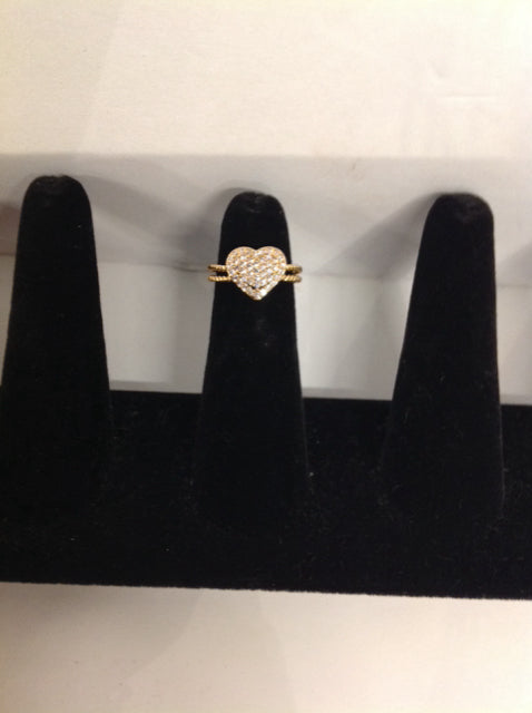 Gold Ring w/Heart Paive