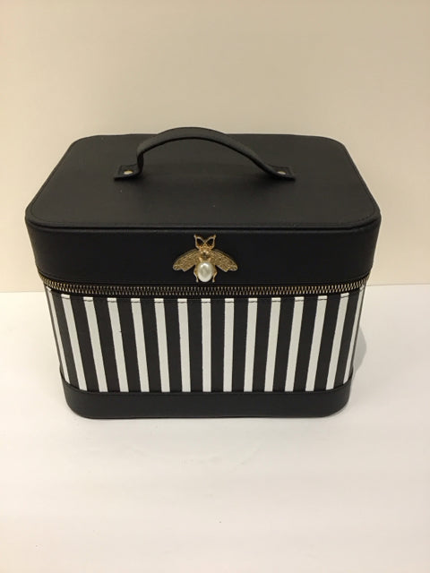 Black/White Leather Zipped Case w/Bee Medallion