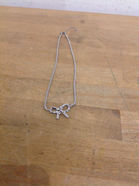 Necklace- Yurman Style Silver Bow