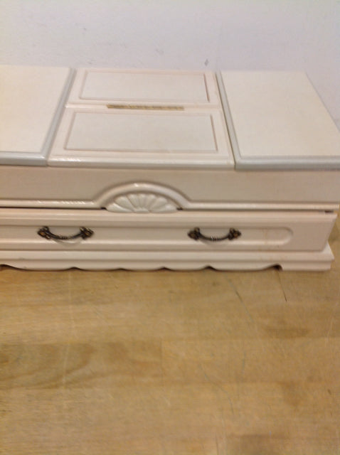 14" White Wood Jewlery Box