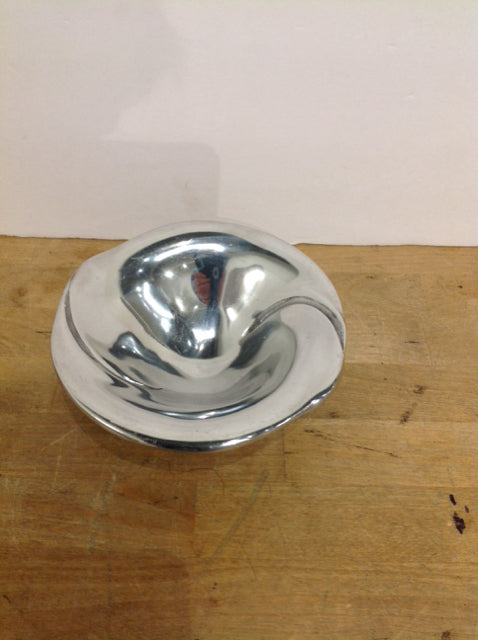 6" Robert Lee Holmes Cast Aluminum Bowl
