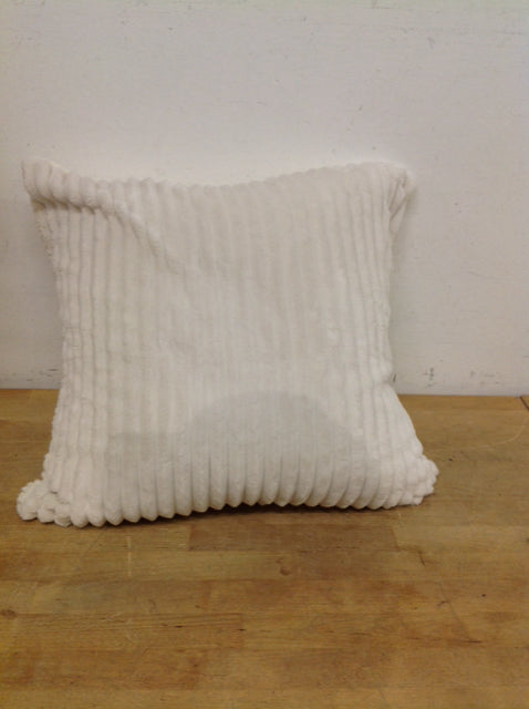 Pillow 18" PB Ivory Chenille Reversed Down Filled Sherpa