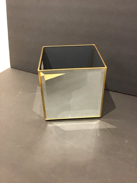 7"Sq Open Mirrored Planter