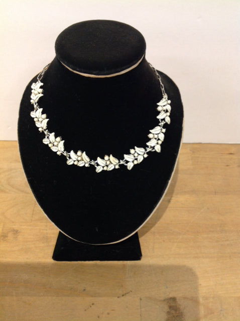 White Enamel Necklace w/Leaves