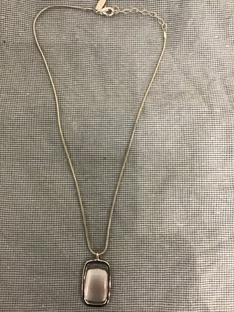 Silver Necklace W/Mother Of Pearl Pendant