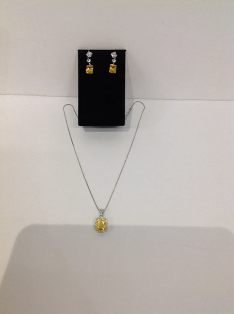 Silver Necklace w/Yellow Stone w/Earrings