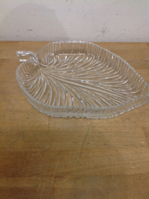 Tray- 10" Cut Crystal Leaf