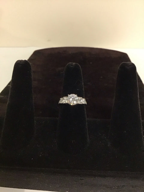 Silver Engagement Ring w/Rd Stone
