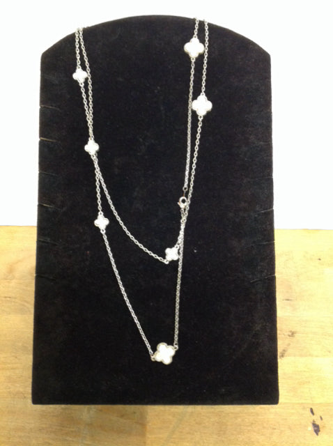 Silver Necklace w/Mother of Pearl Designs