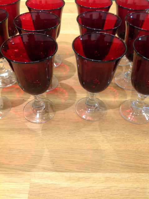 Set Of 12 Red Wine Glasses