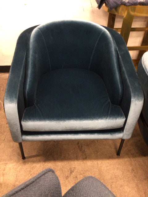 30.7" X 30.7" X 30" Rove Concepts Angelo Aqua Lounge Chair