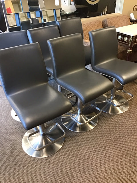 Set/6 mixbarstools Grey Bar Stools AS-IS One Chair